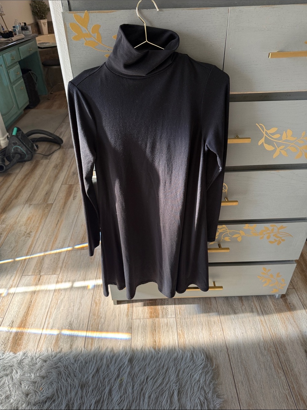Neiman Marcus Black Long-Sleeve Turtleneck Top